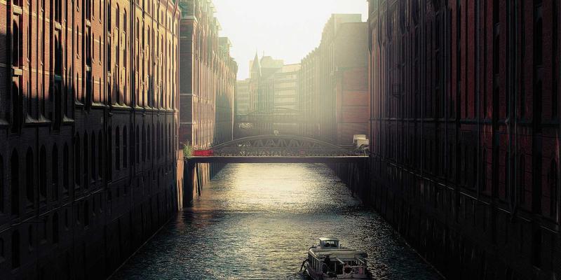 卓越华天：VUCA时代下企业战略弹性的构建与危机应对机制