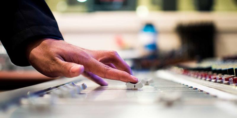 卓越华天：数据驱动决策时代，企业如何构建高效的商业智能分析系统